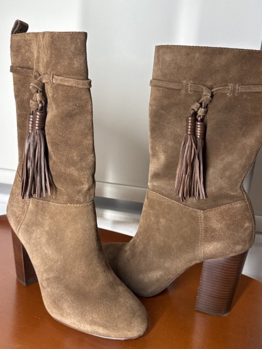 Vince Camuto Women's Brown Grey Fermel Slouch Tassel Boot Sz 9.5M Super Nice!
